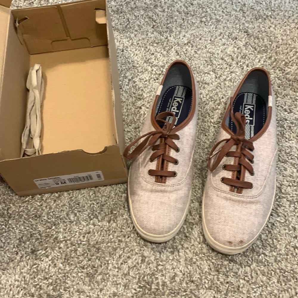 Chocolate wool oatmeal keds with extra laces - worn once